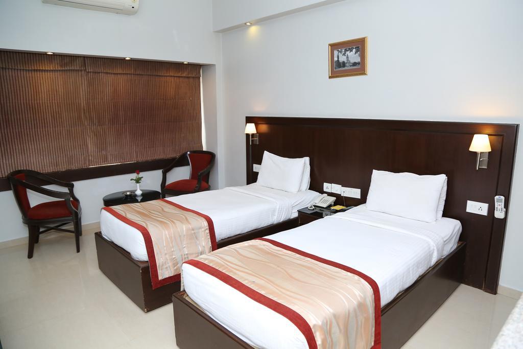 Hotel The Curzon Court Bangalore