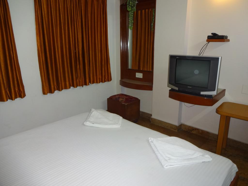 Hotel Chinna's Residency Bangalore