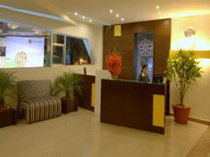 Treebo Trend Edge St Marks Road Hotel Bangalore