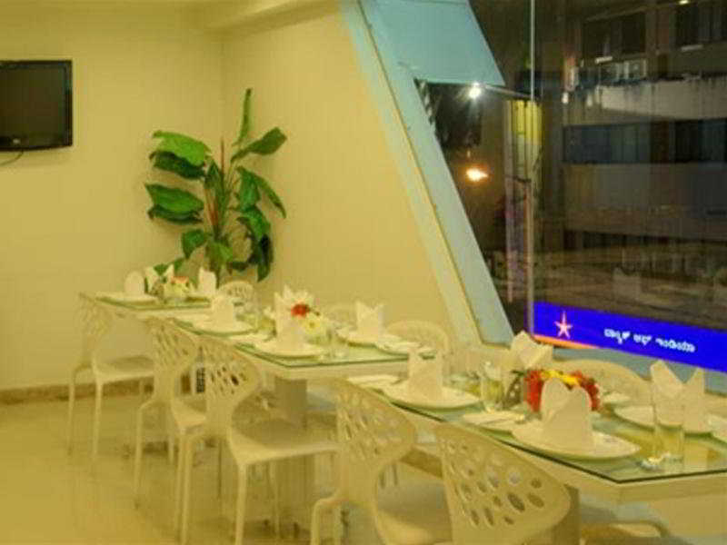Hotel Treebo Trend Edge St Marks Road