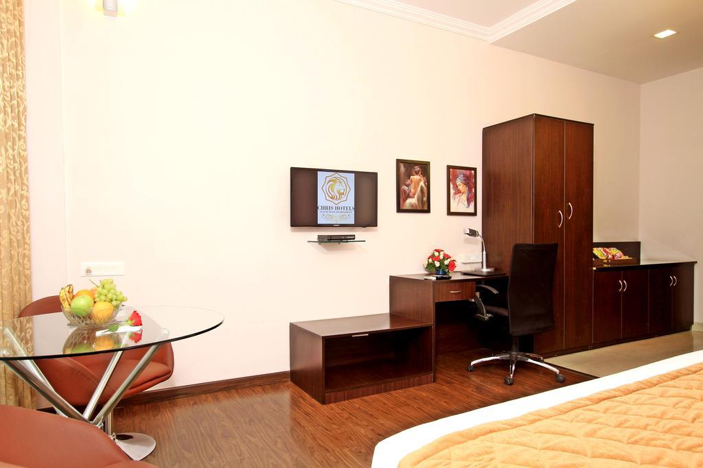Chris Whitefield 4* Bangalore