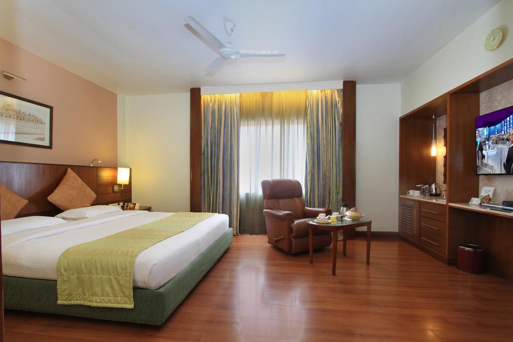 La Sara Grand Hotel 3*