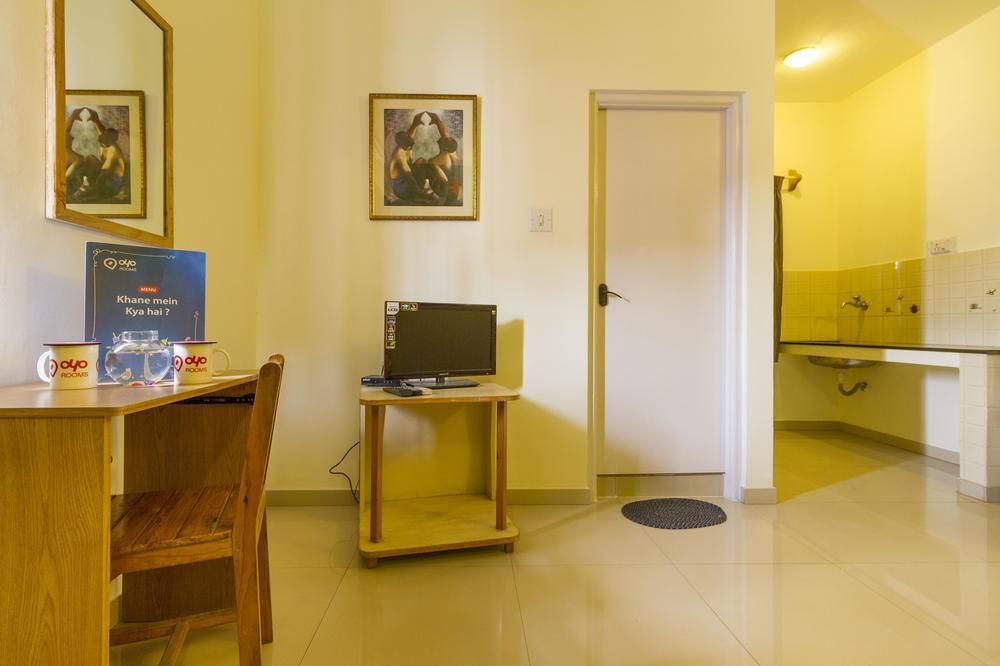 Hotel Capital O 333 Crystal Homes 3*