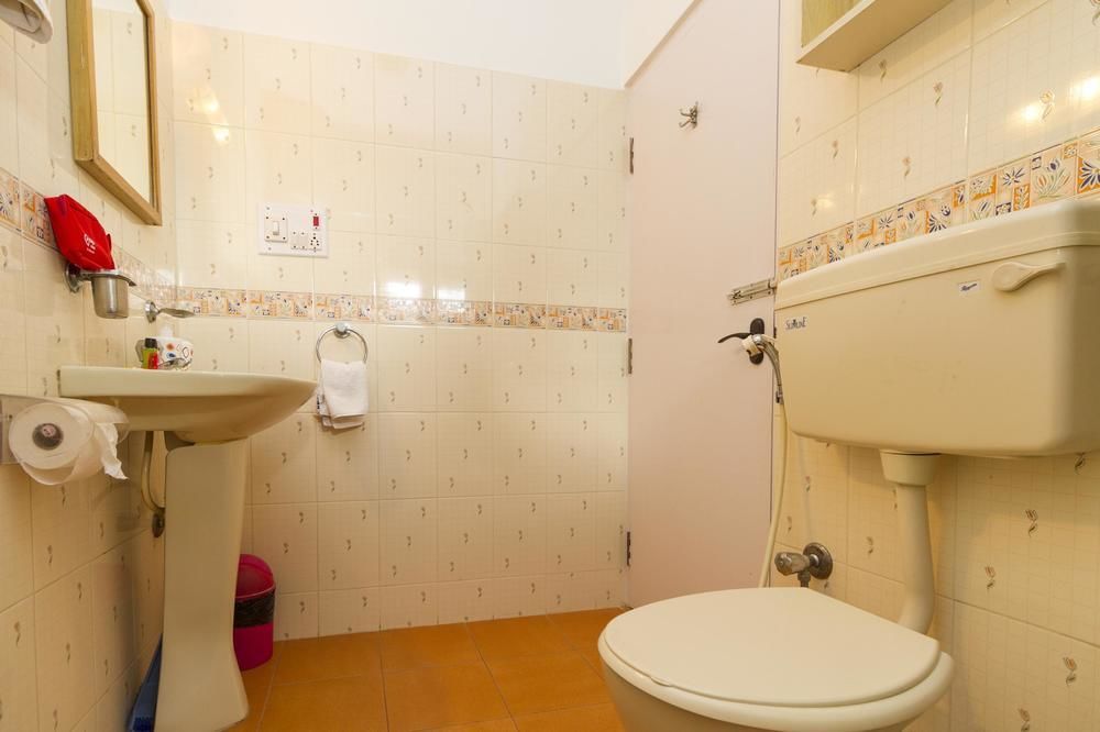 Hotel Capital O 333 Crystal Homes Bangalore