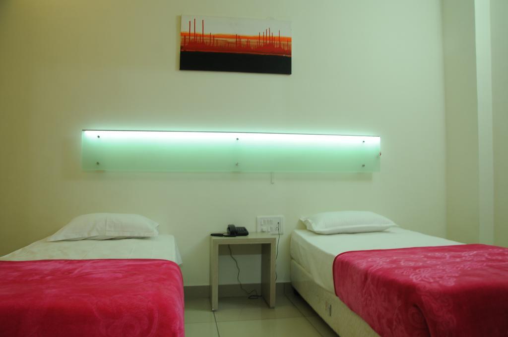 Cinnamon Residency 3*