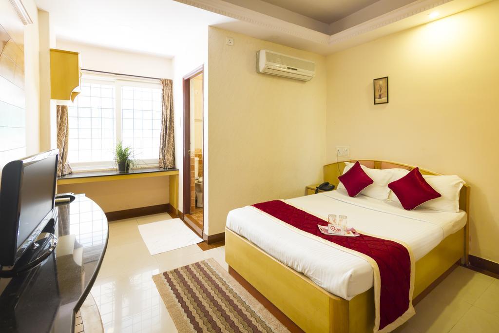 Oyo 374 Near Fortis Hospital 3* Bangalore