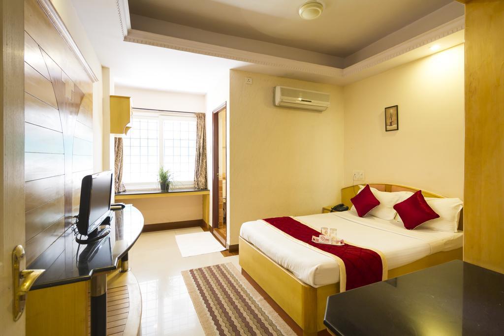 Oyo 374 Near Fortis Hospital 3* Bangalore