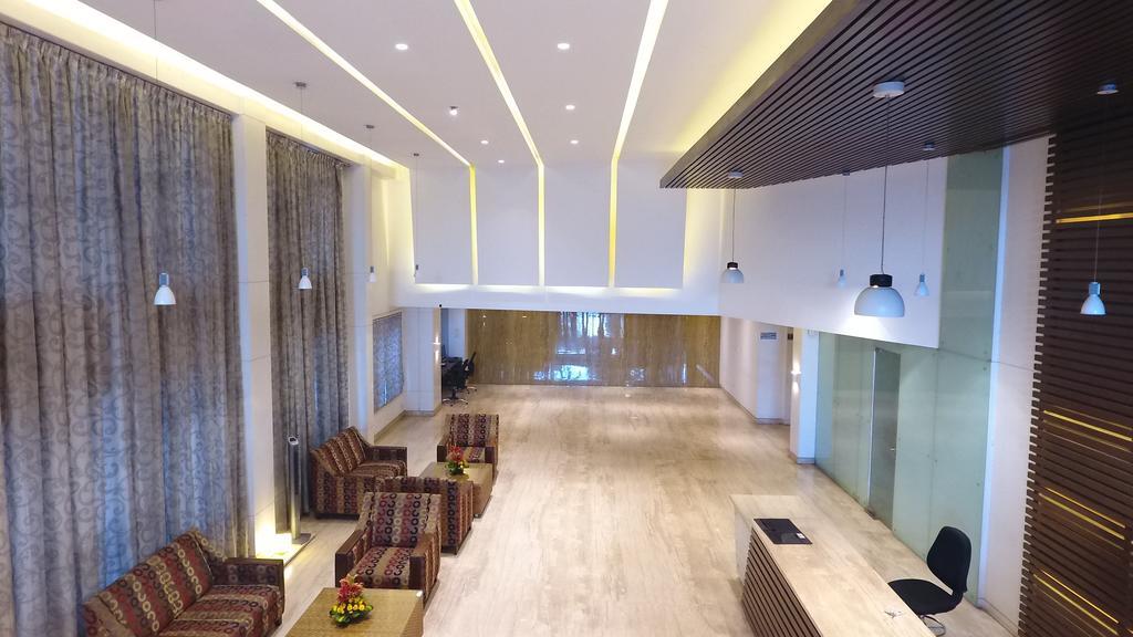 Hotel Maurya 3*