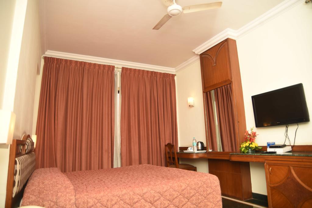 Maurya Hotel 3*