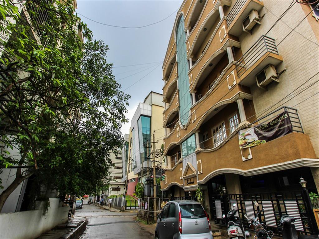 Pleasant Boulevard Hotel 2*