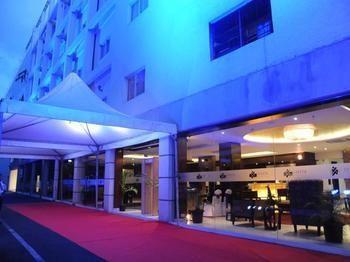Chris Whitefield 4* Bangalore