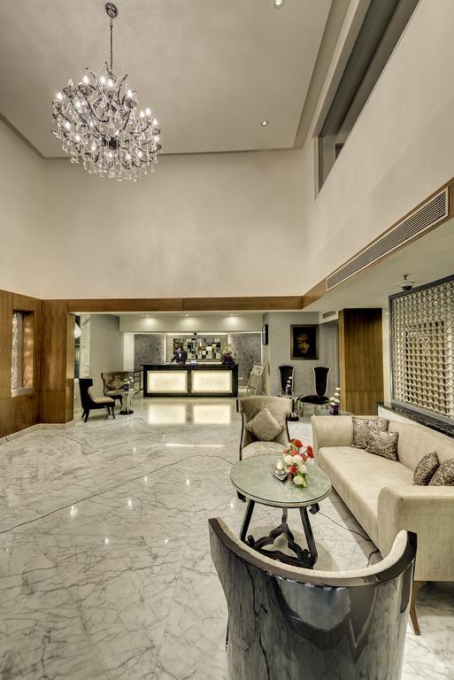 Hotel The Hhi Select