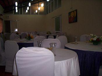 Aparthotel Hm & 3*