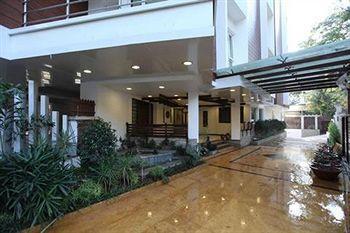 Brunton Heights Executive Aparthotel 3*