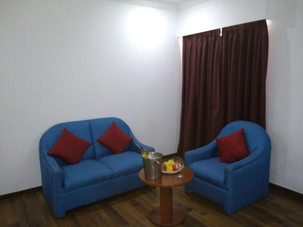 The Royal Comfort Hotel 3*