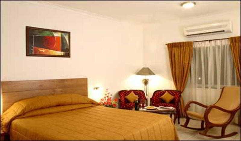 Octave - Double Road Hotel