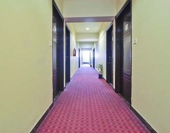 The Grand Continent Hotel 3*