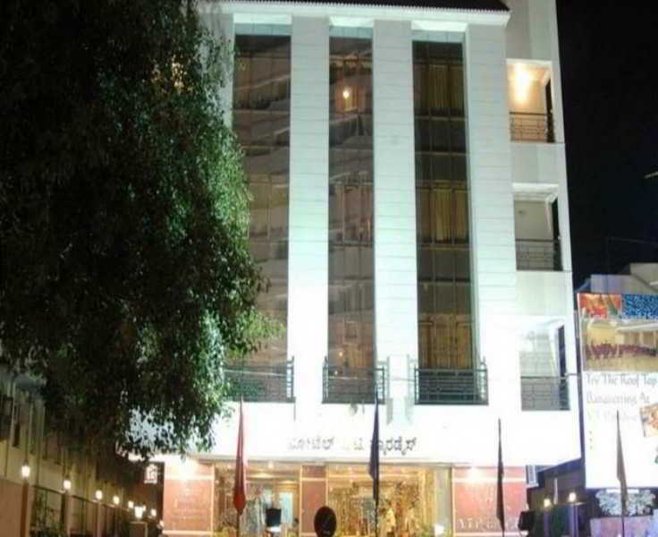 Hotel Vt Paradise Bangalore