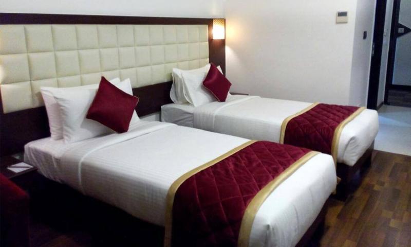 Akshaya Aura 4*