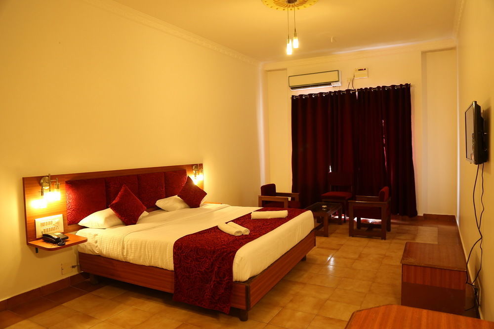 Brigade Royale Hotel 3*