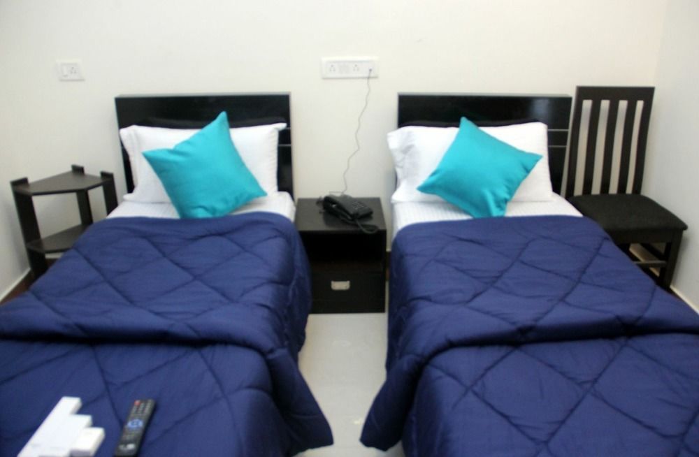 Itsy By Treebo - Palm Emirates 3* Bangalore