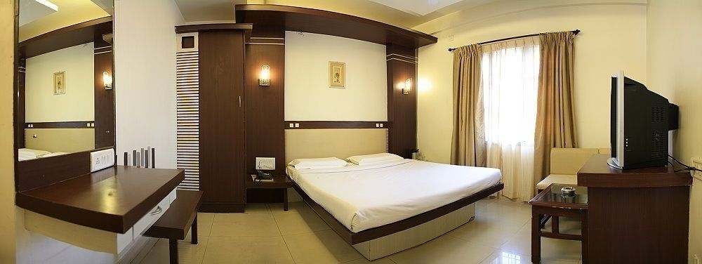 Golden Residency, Gandhi Nagar