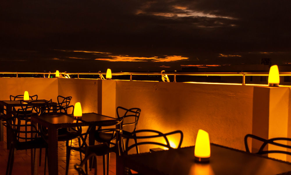 Fabhotel Northern Suites - Kundalahalli Main Road Hotel