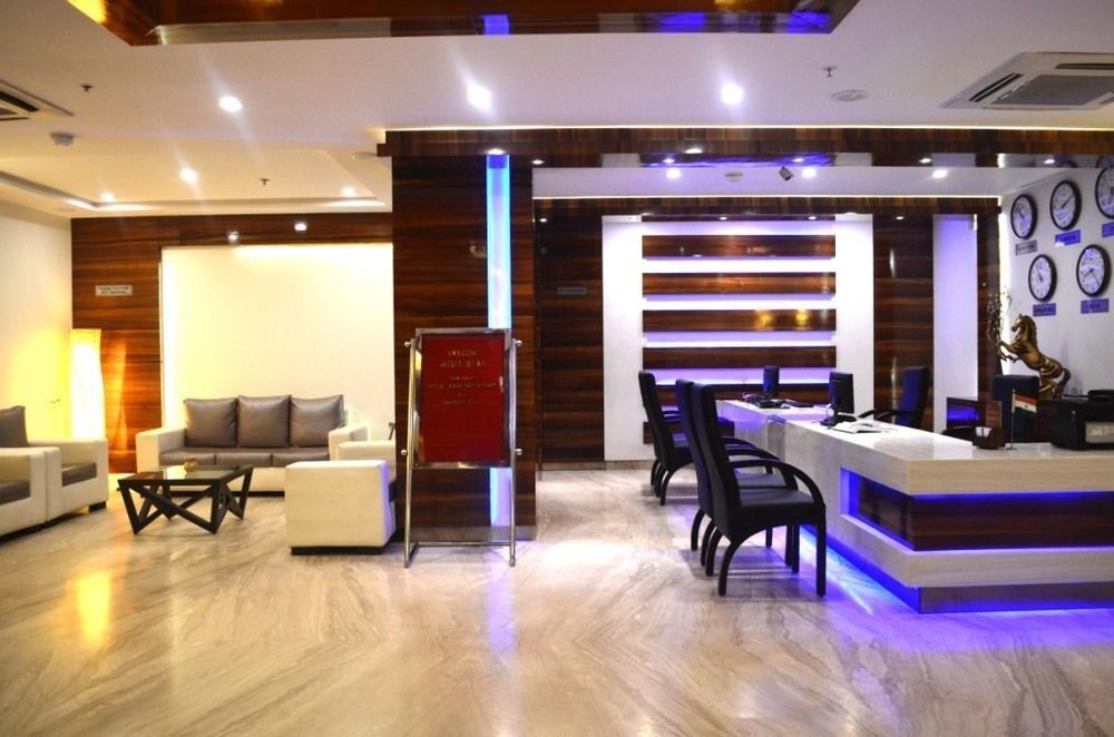Capital O 14972 Ekaa Hotel 3*