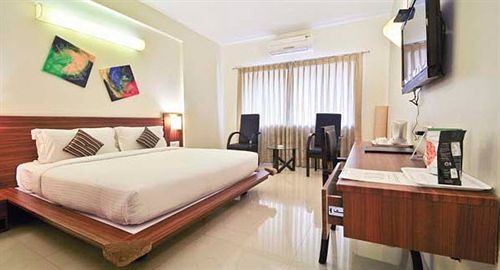 Hotel Capital O 14972 Ekaa