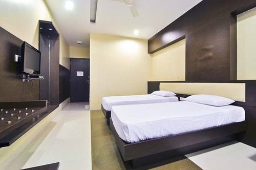 Hotel The Grand Continent 3*