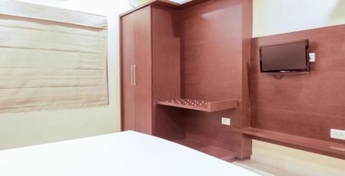 Hotel The Grand Continent 3*