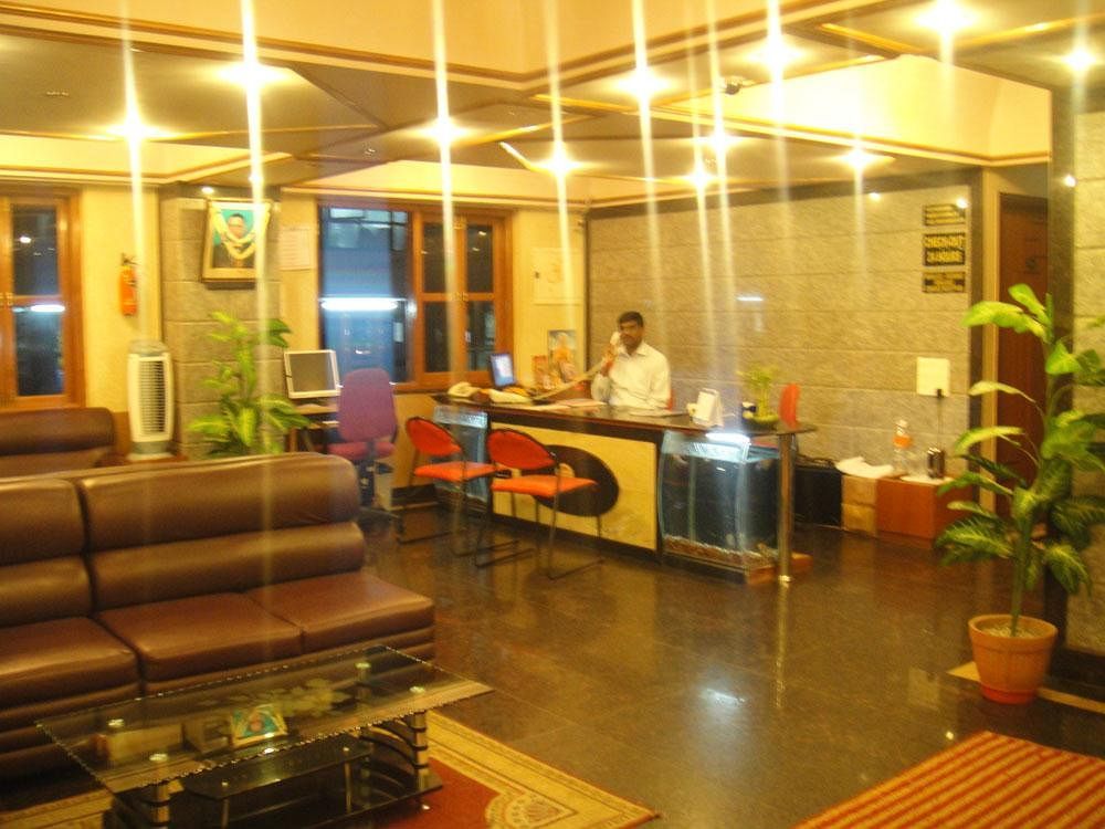 Chinna's Residency