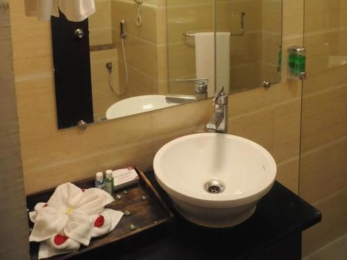 Chris Whitefield 4* Bangalore