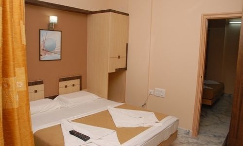Hotel Manasa Paradise