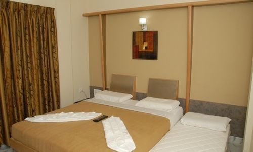 Manasa Paradise Hotel