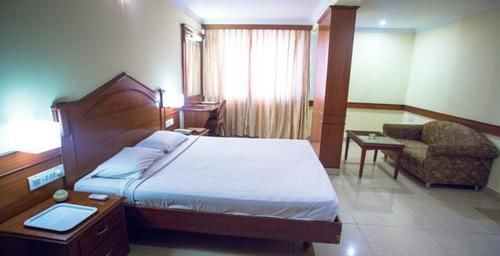 Hotel Nandhini - Minerva Circle