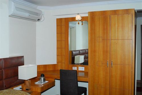 Hotel Oyo 9925 The Ocea International