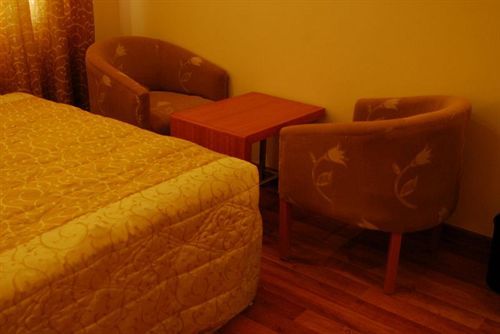 Hotel Oyo 9925 The Ocea International Bangalore