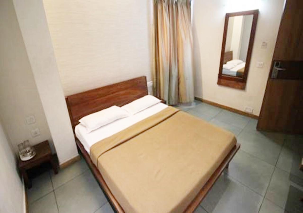Hotel Holiday Home 2*