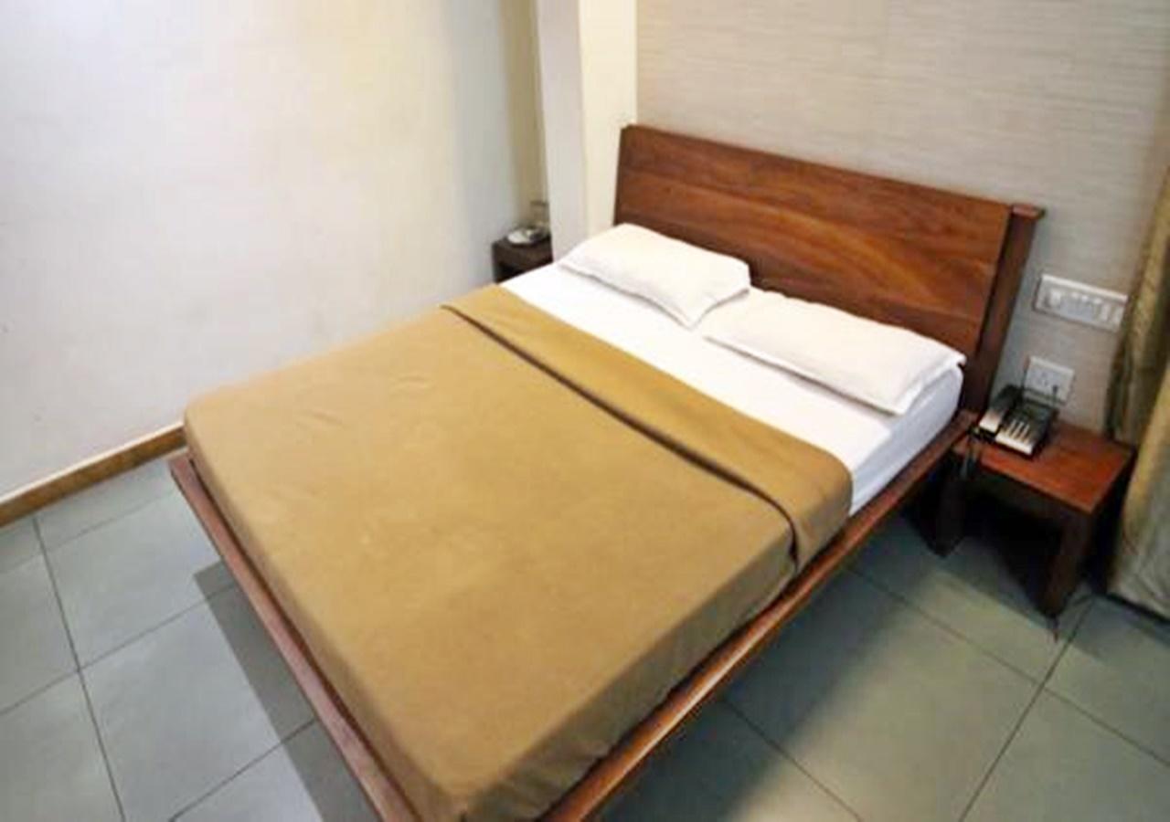 Hotel Holiday Home 2* Bangalore