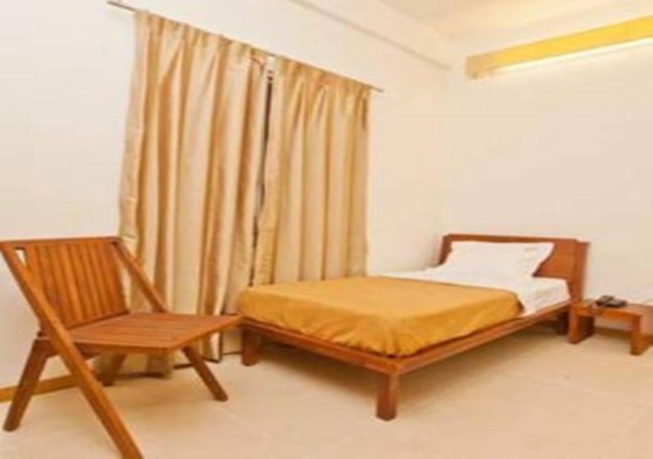 Hotel Holiday Home 2*