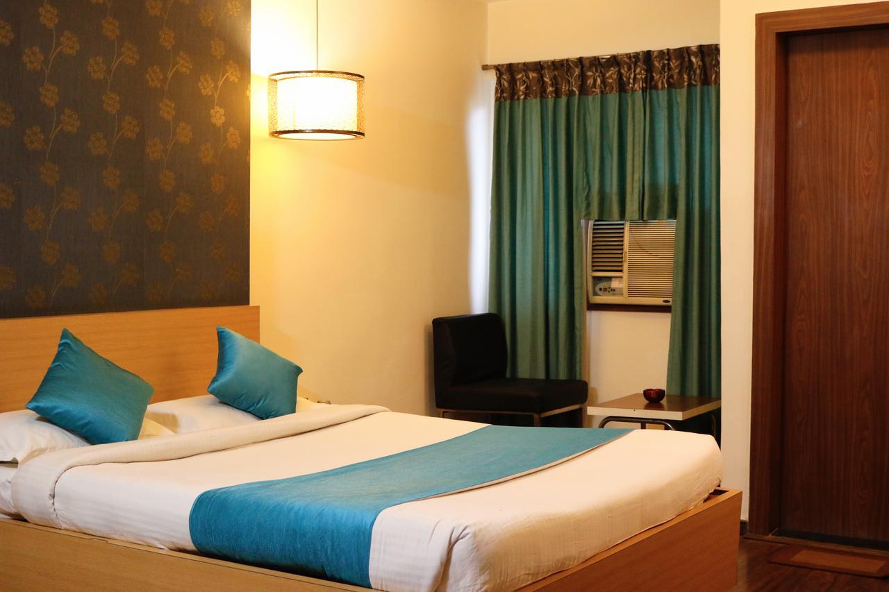 Hotel The Club 3*