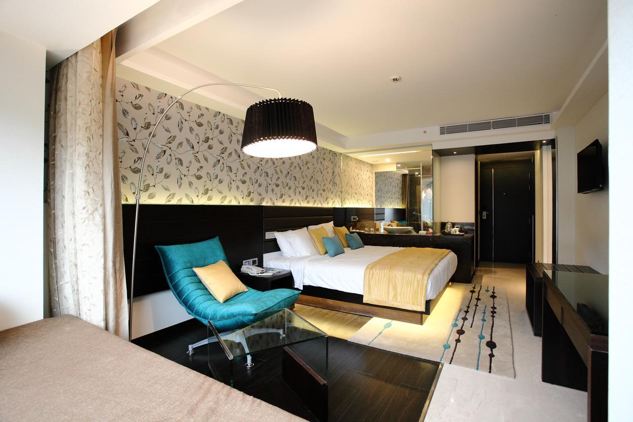 Country & By Radisson, Hebbal Road