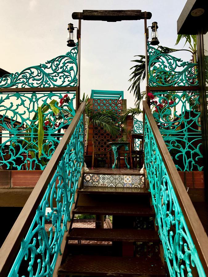 Bed & Breakfast Golden Lotus Boutique Bangalore