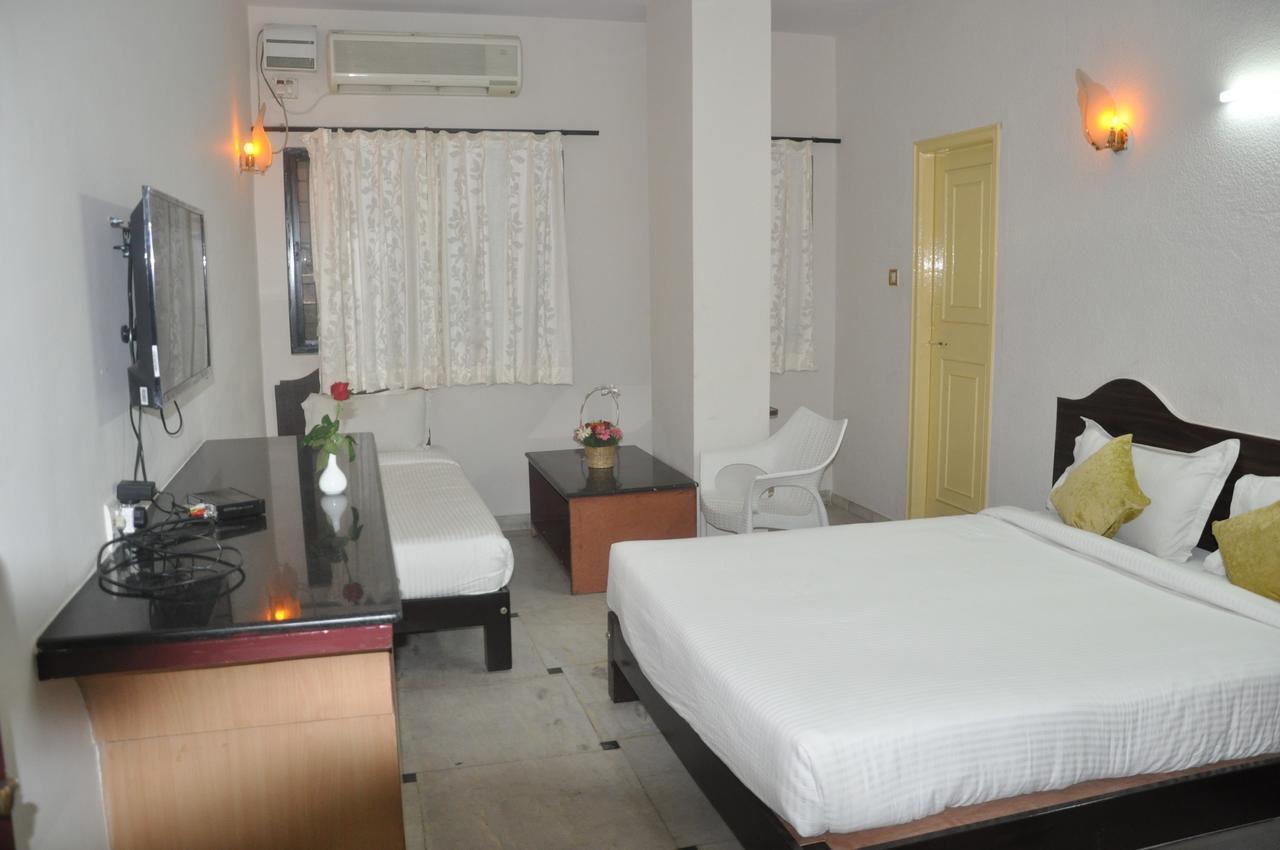 Raja Galaxy Hotel