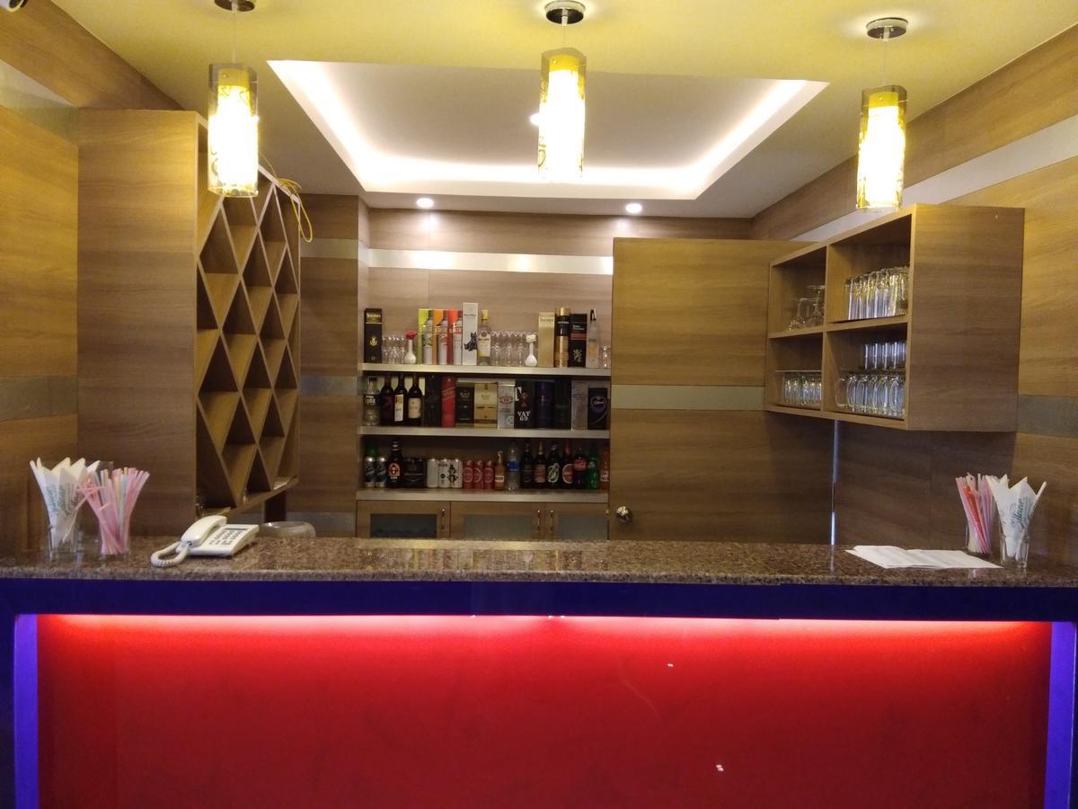 T S Royal Grand Hotel-bommasandra -hosur Road 3* Bangalore