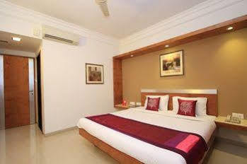 Oyo Indiranagar 100 Ft Road 3* Bangalore