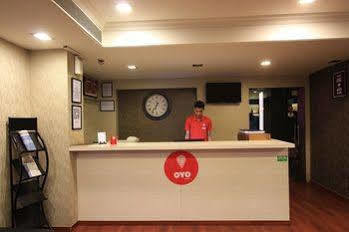 Oyo Indiranagar 100 Ft Road Hotel