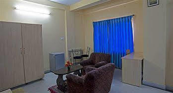 Oyo 4606 Maple Hotel