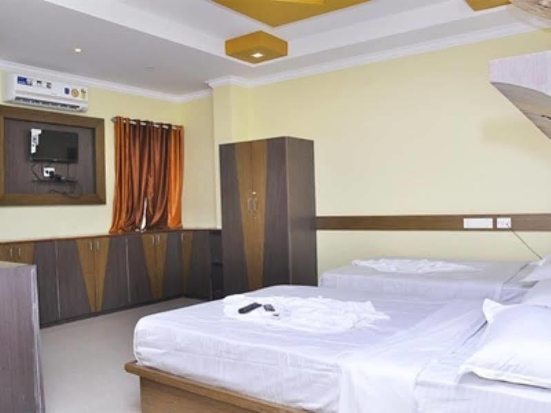 Hotel Oyo 436 Emirates